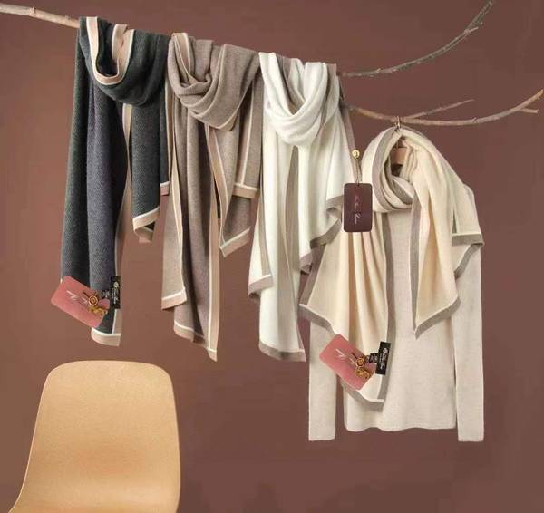 Loro Piana Cloak LPC00036 Loro Piana Cloak LPC00036